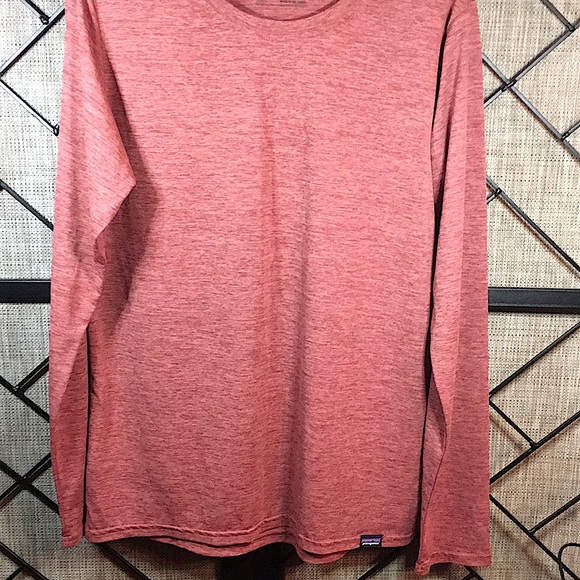 GENTLY USED PATAGONIA XS LIGHT WEIGHT RED SHIRT BOYS - Picture 3 of 5